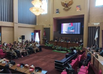DPRD Tanbu Gelar Rapat Rapat Paripurna, Fraksi-Fraksi Sampaikan Pemandangan Umum RAPBD 2025