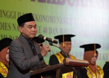 Hadiri Wisuda STIE Nasional dan Akparnas di Banjarmasin, Ini Pesan Bupati Tanah Bumbu Kepada Wisudawan