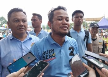 Serukan Gaya Hidup Sehat, Rudy-Seno Ajak Ratusan Masyarakat Samarinda Ulu Jalan Sehat