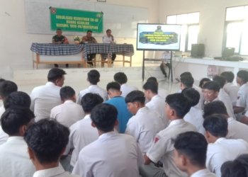 Kampanye Kreatif, Batuud Koramil Martapura Sosialisasikan Rekrutmen Menjadi Prajurit TNI