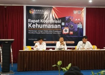 Ketua PWI Kotabaru Beri Pemahaman Soal Pemberitaan Hoaks di Rakor Bawaslu