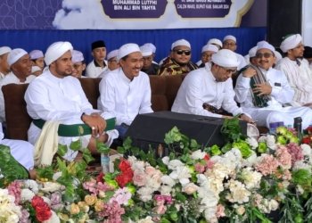 Paslon H Saidi Mansyur dan H Said Idrus Didoakan Habib Ali Zainal Abidin dan Ribuan Warga