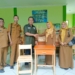 Anggota DPRD Banjarbaru HM Fauzan Serahkan Bantuan Meja Kursi ke SDN 2 Loktabat Selatan