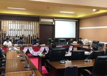 Bahas Penanganan Lingkungan, DPRD Tanah Bumbu Gelar Rapat Gabungan dengan DLH dan Camat
