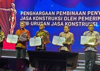 Pemerintah Kabupaten Banjar Terima Penghargaan Pembinaan Penyelenggaraan Jasa Konstruksi