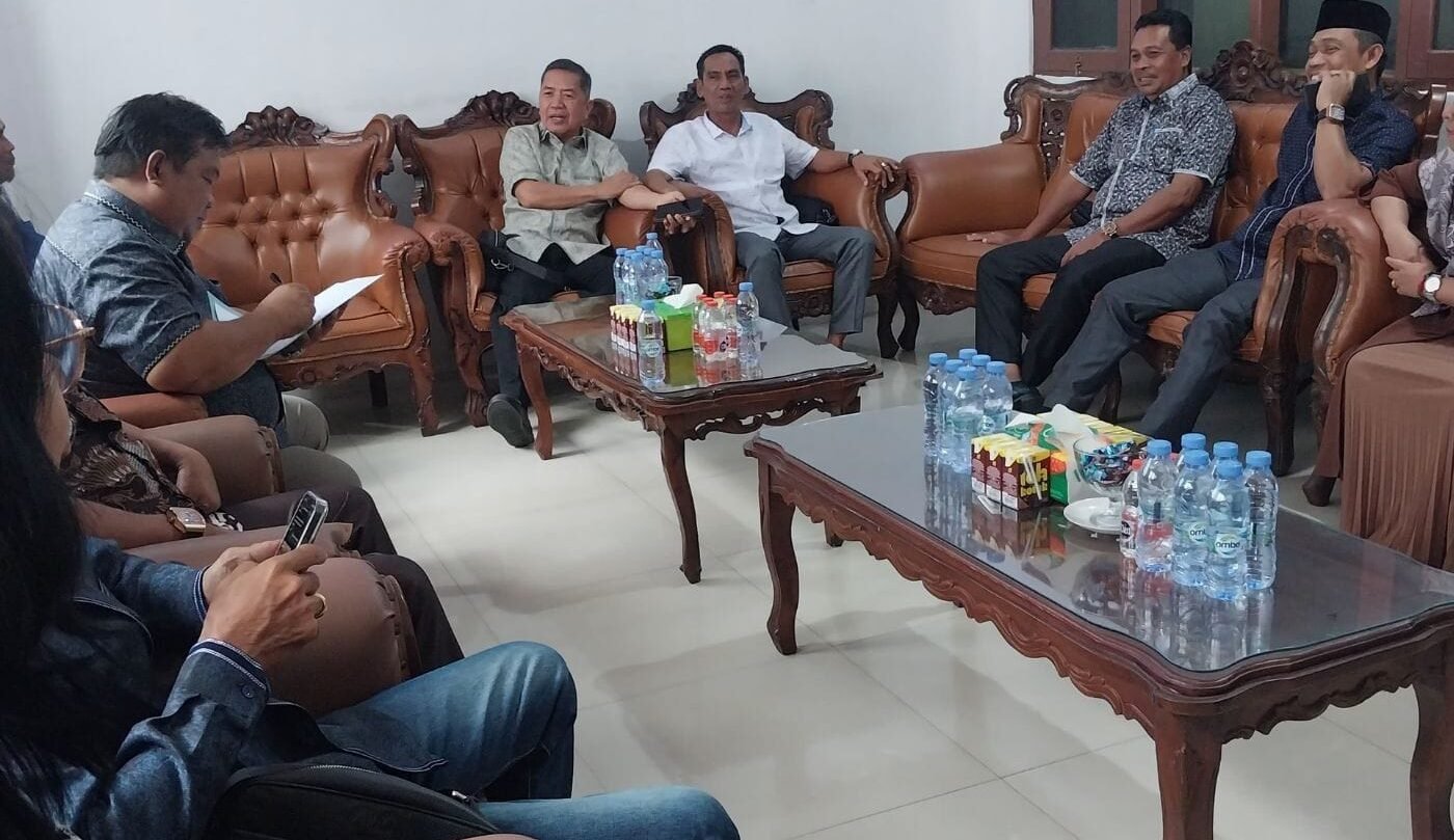 Kasubbag Humas dan Protokol DPRD Kabupaten Banjar Terima Kunker DPRD Kabupaten Kabupas