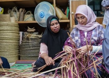 Konsisten Mendukung Ekonomi Kreatif, PLN UID Kalselteng Raih Penghargaan Kategori Gold Indonesian SDGs Awards (ISDA) 2024