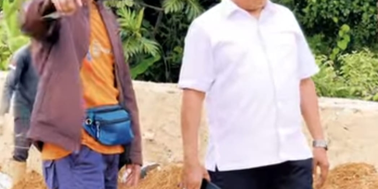Pembangunan Lapangan Sepak Bola di Desa Sepunggur, Bukti Komitmen DPRD Tanah Bumbu