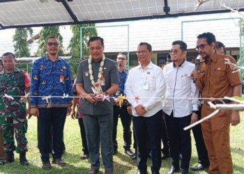 Hemat Biaya Listrik, SMP 11 Banjarbaru Pasang Panel Surya Berdaya 3000 Watt