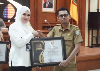 Komisi Informasi Kalsel Berikan Penilaian Kepada 13 Kabupaten/Kota