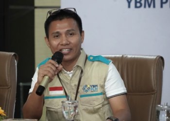 Kado Menjelang Tahun Baru, YBM PLN UID Kalselteng Salurkan Modal Usaha Cahaya dan Beasiswa Cahaya Pintar