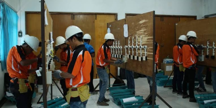 Tahun 2025 UMP dan PPN Kalsel Naik, Perusahaan Wajib Patuhi Aturan