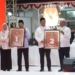 Politik, Dewasalah