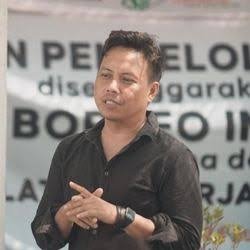 SERIBU PERTANYAAN TENTANG LISA