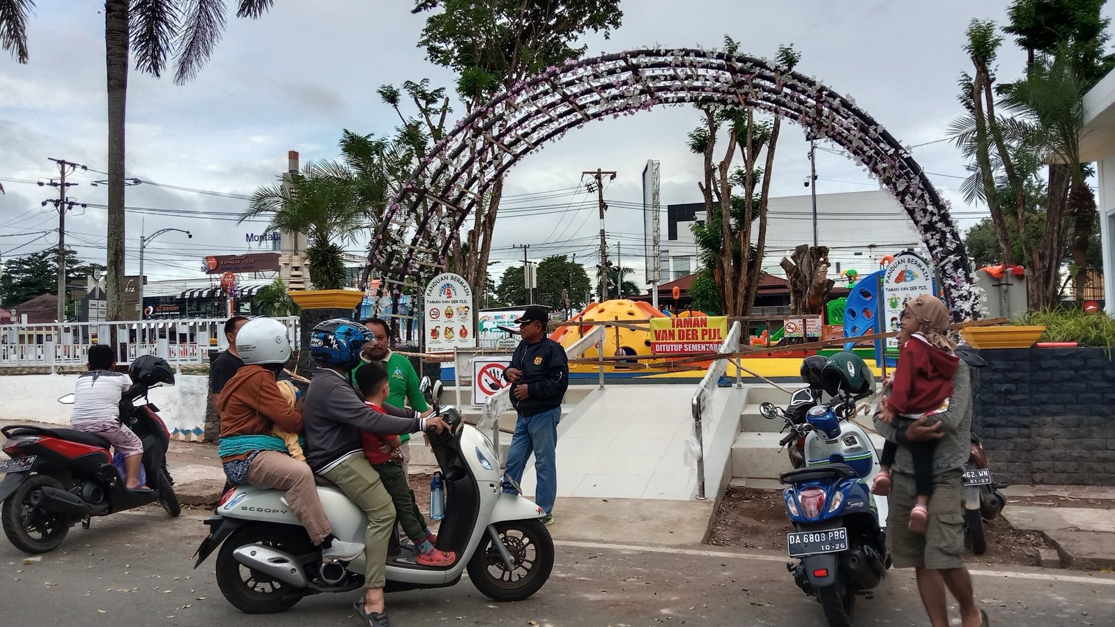 Pengunjung Tak Ramah, Dikhawatirkan Merusak Fasilitas di Taman Van Ther Pijl