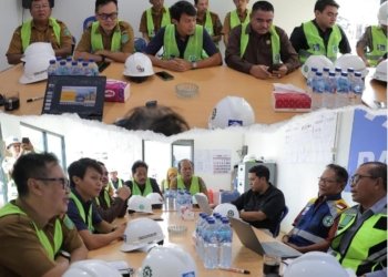 Dipimpin Ketua Komisi III, DPRD Tanah Bumbu Tinjau Progress Pembangunan Jembatan Pulau Laut