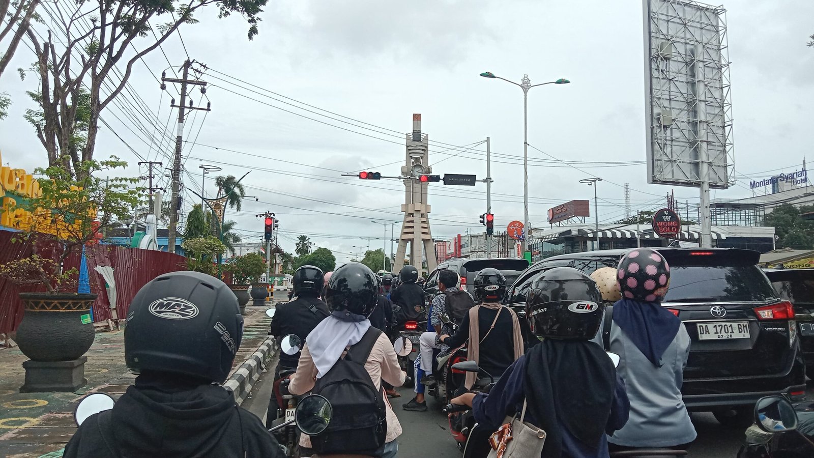Uji Coba Hingga Satu Bulan Kedepan, Warga Keluhkan ATCS di Simpang Tugu Adipura Banjarbaru