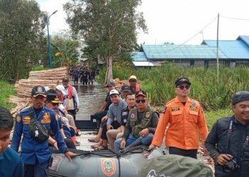 Plh Sekdaprov Kalsel Tinjau Warga Terdampak Banjir