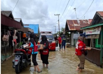 Tim Satgana PMI Kabupaten Banjar Bersama TIM Krisis Kesehatan Regional Kalimantan Selatan Berikan Pemeriksaan Gratis