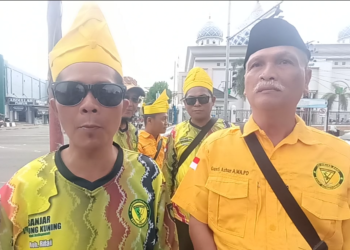 Organisasi Laung Kuning Gelar Penggalangan Dana Di Lampu Merah Sekumpul
