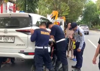 Parkir Sembarangan di Jalan Pangeran Suriansyah, Dishub Banjarbaru Derek 6 Mobil