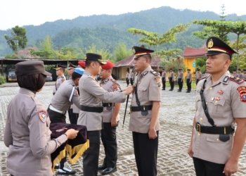 Kapolres Tapteng Pimpin Sertijab Kasat Reskrim Baru