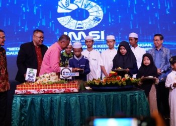HUT ke-5 JMSI, Potongan Pertama Nasi Tumpeng untuk Anak Yatim
