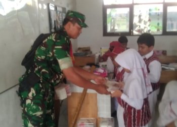 Kodim 1006/Banjar dan BGN Bagikan 1.100 Porsi Makanan Bergizi untuk Siswa di Kabupaten Banjar