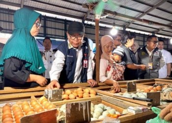 Pastikan Harga Sembako Normal, Disdag dan TPID Kalsel Sidak ke Sejumlah Pasar