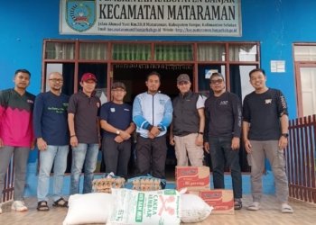 Disdukcapil Kabupaten Banjar Serahkan Bantuan Banjir Di Mataraman