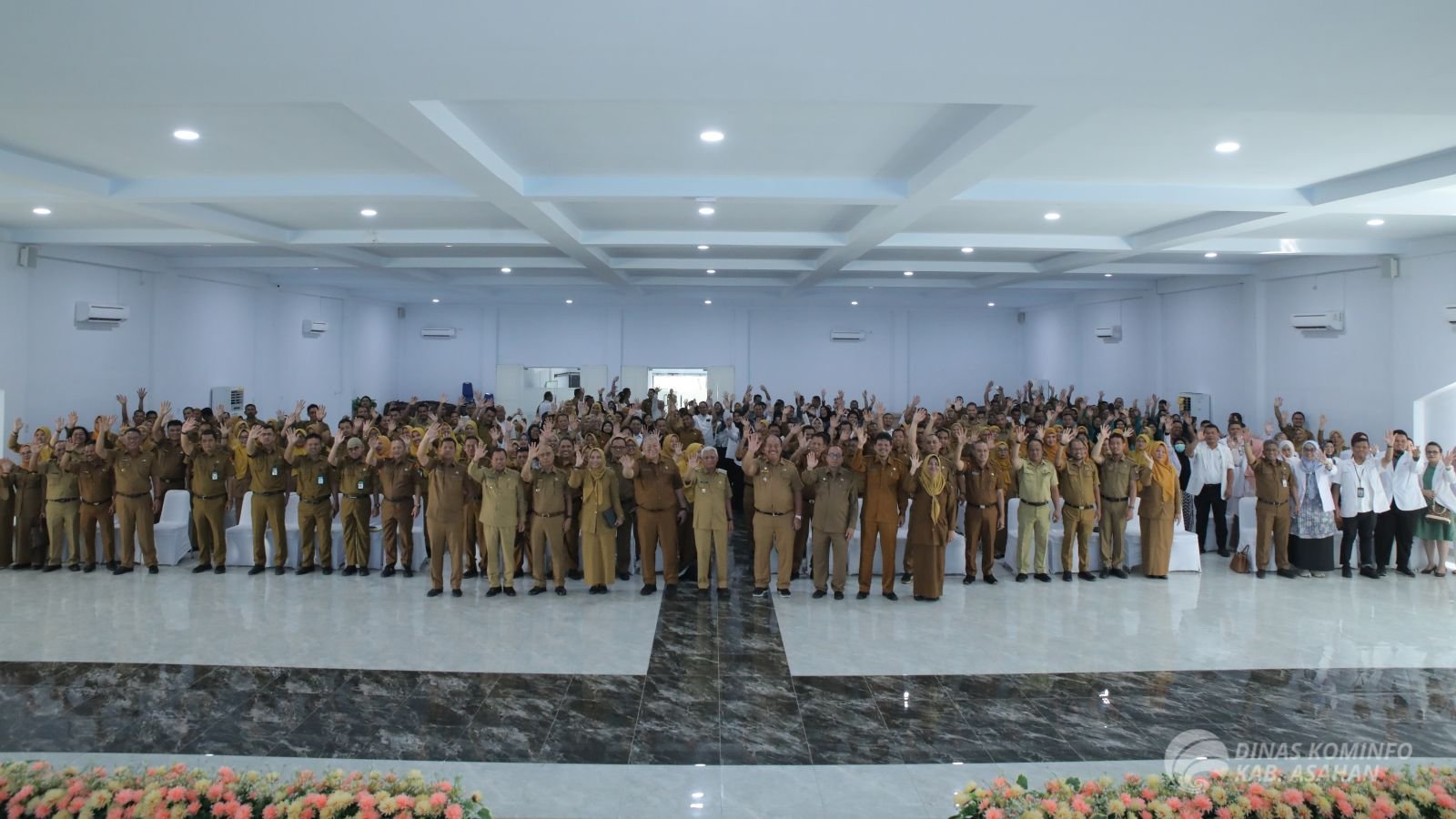 Momen Haru! Bupati Asahan H. Surya, B.Sc Pamit, Titip Pesan untuk ASN dan Honorer