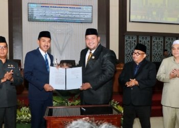 Bupati Kabupaten Banjar Sampaikan Pidato di Rapat Paripurna, Soroti Kemajuan dan Tantangan Daerah