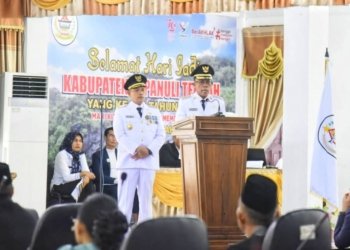 Bupati Tapteng Masinton Pasaribu Nyatakan Perang terhadap Pukat Harimau dan Bom Ikan