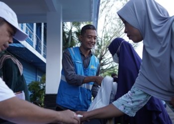 Raih Berkah Ramadan, PLN UID Kalselteng Gelar Pasar Murah 1.000 Paket Sembako untuk Masyarakat Banjarbaru