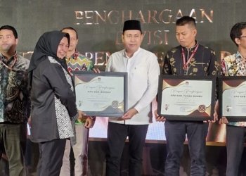 KPU Kabupaten Banjar Raih Sejumlah Penghargaan di Malam Award KPU Kalsel