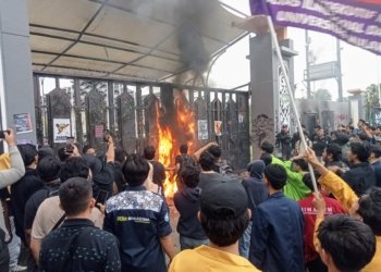 Tolak Undang-Undang TNI, Aliansi Mahakam Demo di DPRD Provinsi Kaltim