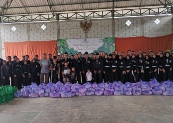 PSHT Banjarbaru Bagikan Ratusan Paket Sembako Kepada Masyarakat Tidak Mampu