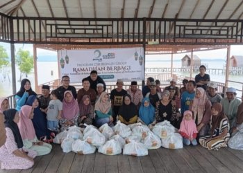 PT. Jhonlin Group Berbagi Berkah Ramadan: Ribuan Takjil dan Sembako untuk Warga Tanah Bumbu