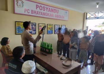 Kapolsek Sibolga Sambas Bina Puluhan Remaja Tawuran Yang Bawa Senjata Tajam dan Botol Kaca
