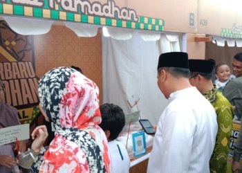 Wali Kota Banjarbaru Terapkan Pembayaran Digital QRIS di Pasar Wadai Ramadhan 2025
