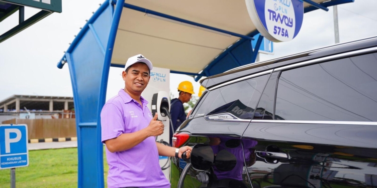 Animo Pemudik EV Diprediksi Meningkat saat Idulfitri 1446 H, PLN Siapkan 1.000 Unit SPKLU di Jalur Trans Jawa-Sumatra