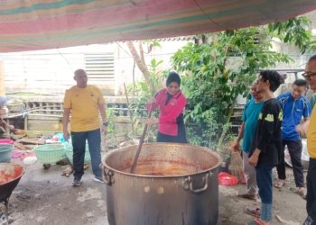 Bhayangkari Kalsel Hadirkan 20.000 Nasi Bungkus untuk Jamaah Haul Datu Kalampayan