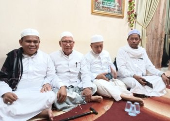 Membaur Penuh Hikmat, Wakil Ketua DPRD Tanah Bumbu Hadiri Haul Akbar Datu Kalampayan ke-219