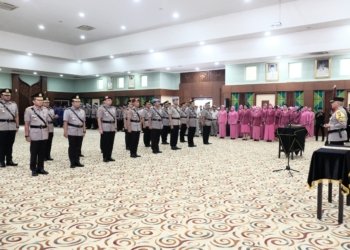 Kapolda Kalsel Lantik Pejabat Baru: Penyegaran Strategis untuk Tingkatkan Kinerja dan Pelayanan