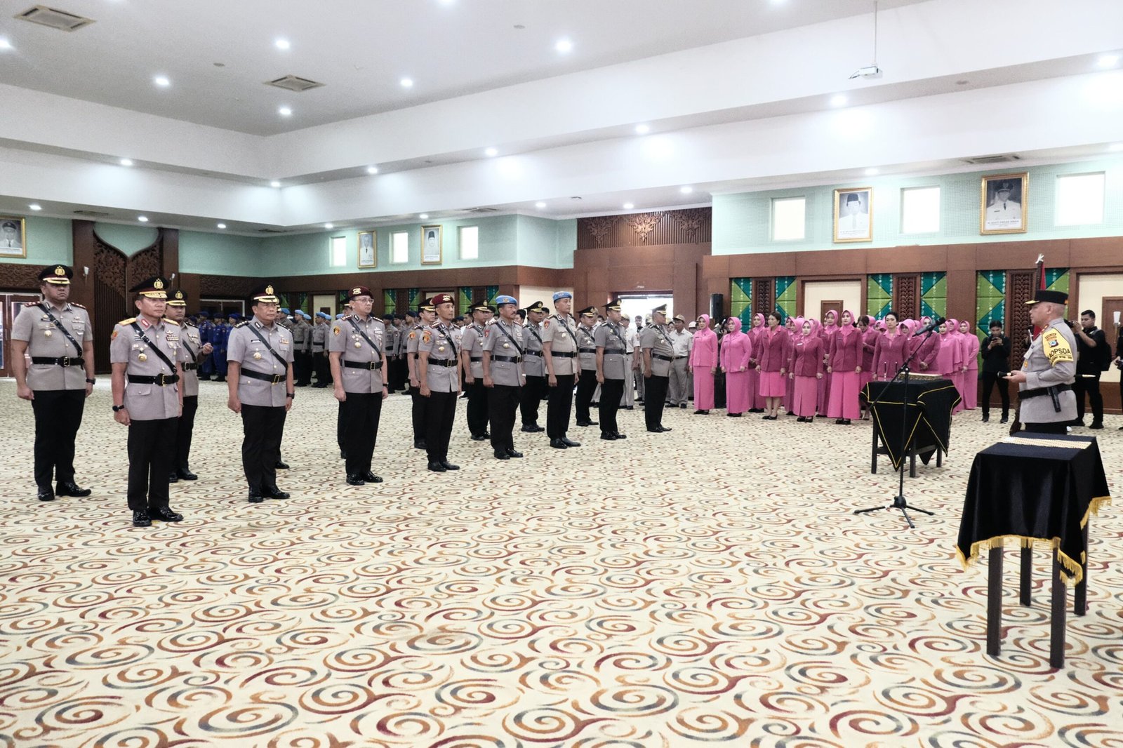Kapolda Kalsel Lantik Pejabat Baru: Penyegaran Strategis untuk Tingkatkan Kinerja dan Pelayanan
