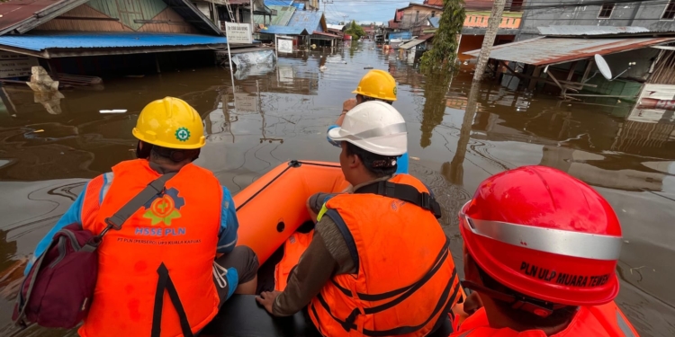 Amankan Kelistrikan Saat Banjir di Kabupaten Barito Utara, PLN Turunkan 71 Personel Gabungan