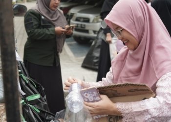 Sambut Hari Kartini, Srikandi PLN UID Kalselteng Gelar Aksi Pilah Sampah sebagai Agen Perubahan Energi