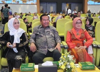Hadiri Penutupan Peluncuran Program Gratispol, Ekti Imanuel Tegaskan DPRD Kaltim Siap Dukung Penuh