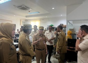 Pj. Sekdaprov Kalsel Lakukan Sidak Usai Libur Lebaran: Pastikan Disiplin dan Konektivitas ASN Terjaga