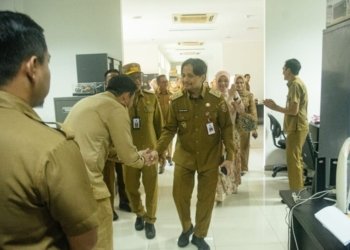 Usai Lebaran, Wagub Hasnuryadi dan Istri Sapa Hangat ASN Pemprov Kalsel: “Mari Bangkit dengan Semangat Baru untuk Banua”